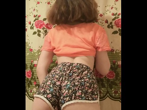 ❤️ מותק צעיר סקסי פושט את המכנסיים הקצרים במצלמה סקס ב-iw.loanworld.top ☑